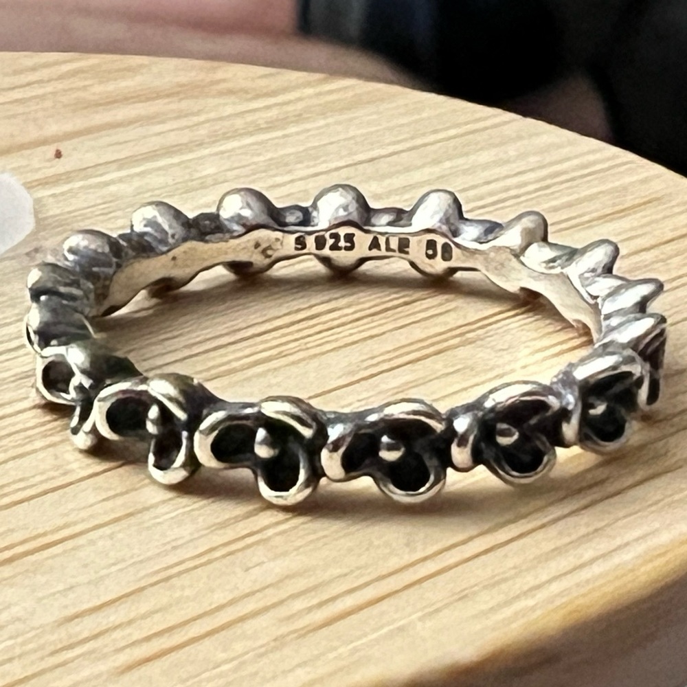 Pandora Flower Band. Size 8